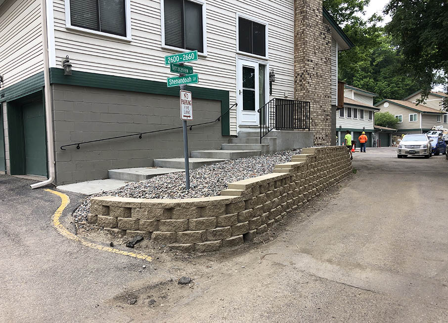 curved retaining wall along a street corner