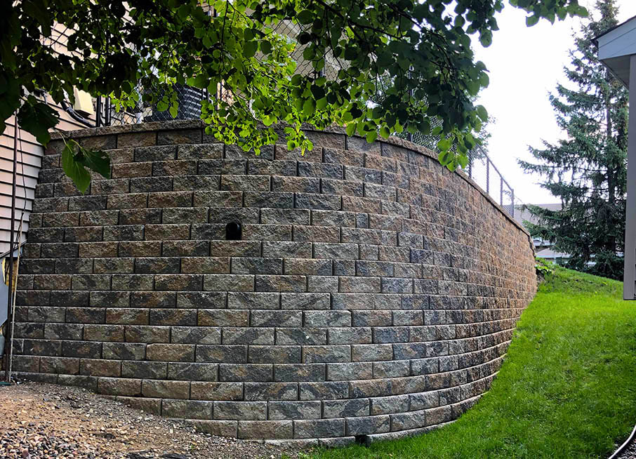 rounded corner of a large retaining wall